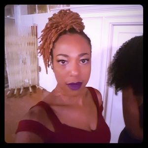 Hello and welcome to my closet!